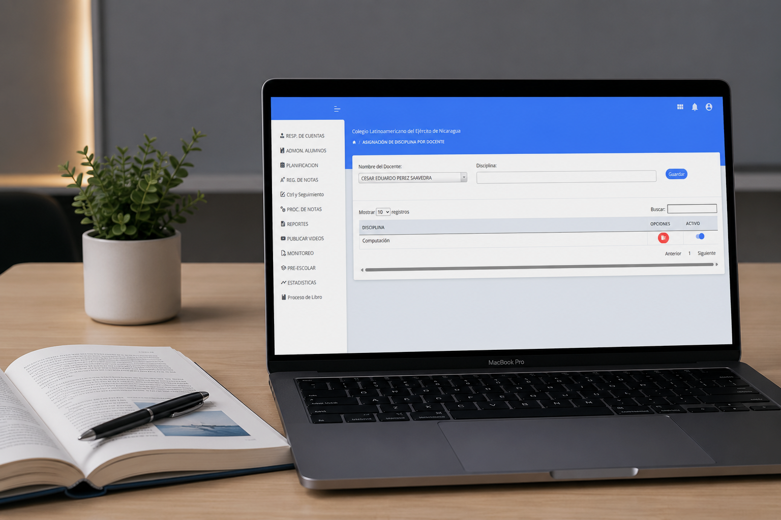 Plataforma digital ColegNET en uso